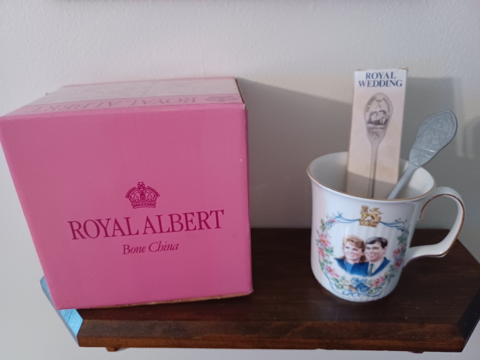 Royal Albert bone china cup of Prince Andrew and Ferg wedding with spoon