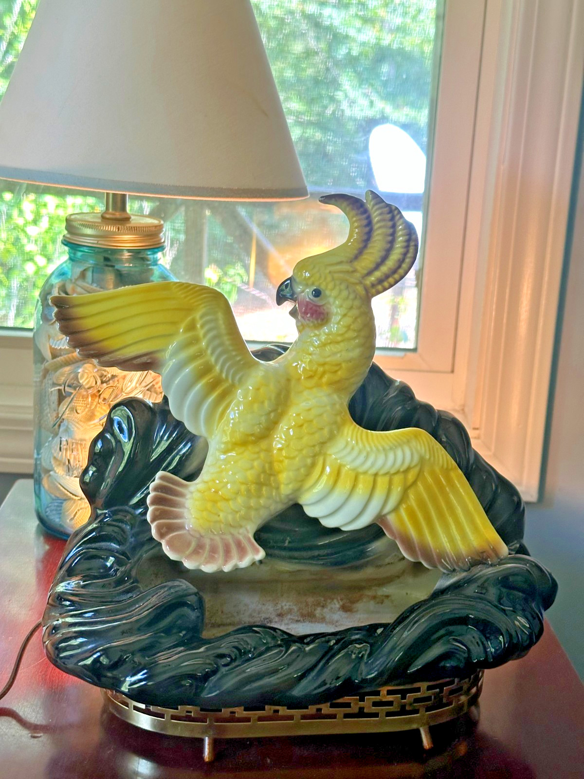 Vintage 50s Maddux of California Cockatoo TV Lamp Light Planter Ceramic