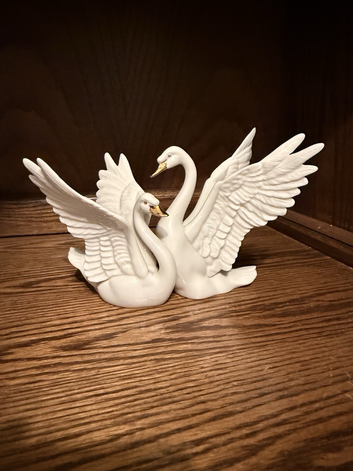 Lenox Dance of the Swans Handmade Porcelain Swan Figurine Rare Mint NoBox Lenox Dance of the Swans Handmade Porcelain Swan Figurine Rare Mint NoBox