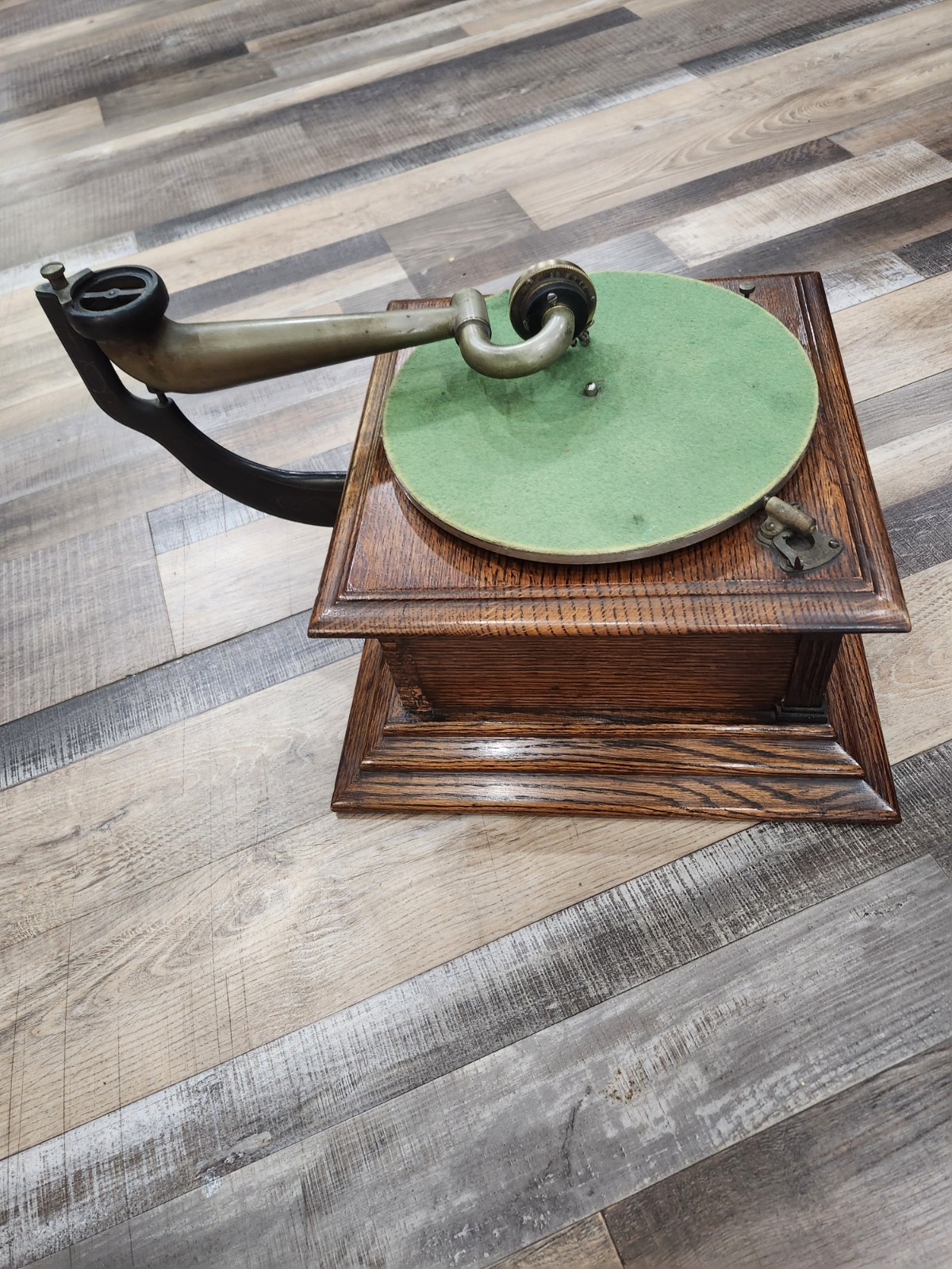 ORIGINAL VICTOR lll 3 PHONOGRAPH ORIGINAL VICTOR lll 3 PHONOGRAPH