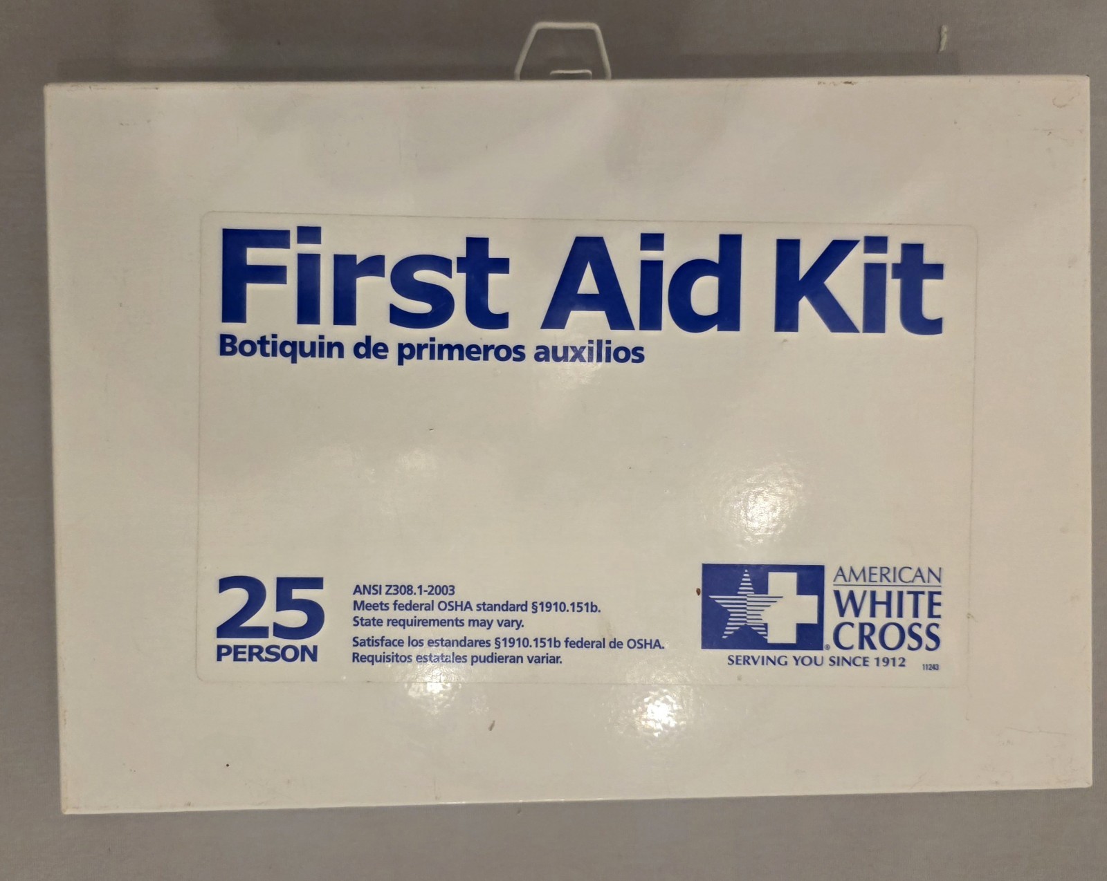 Rare American White Cross 25 Person First Aid Kit Metal Wall Mount Case