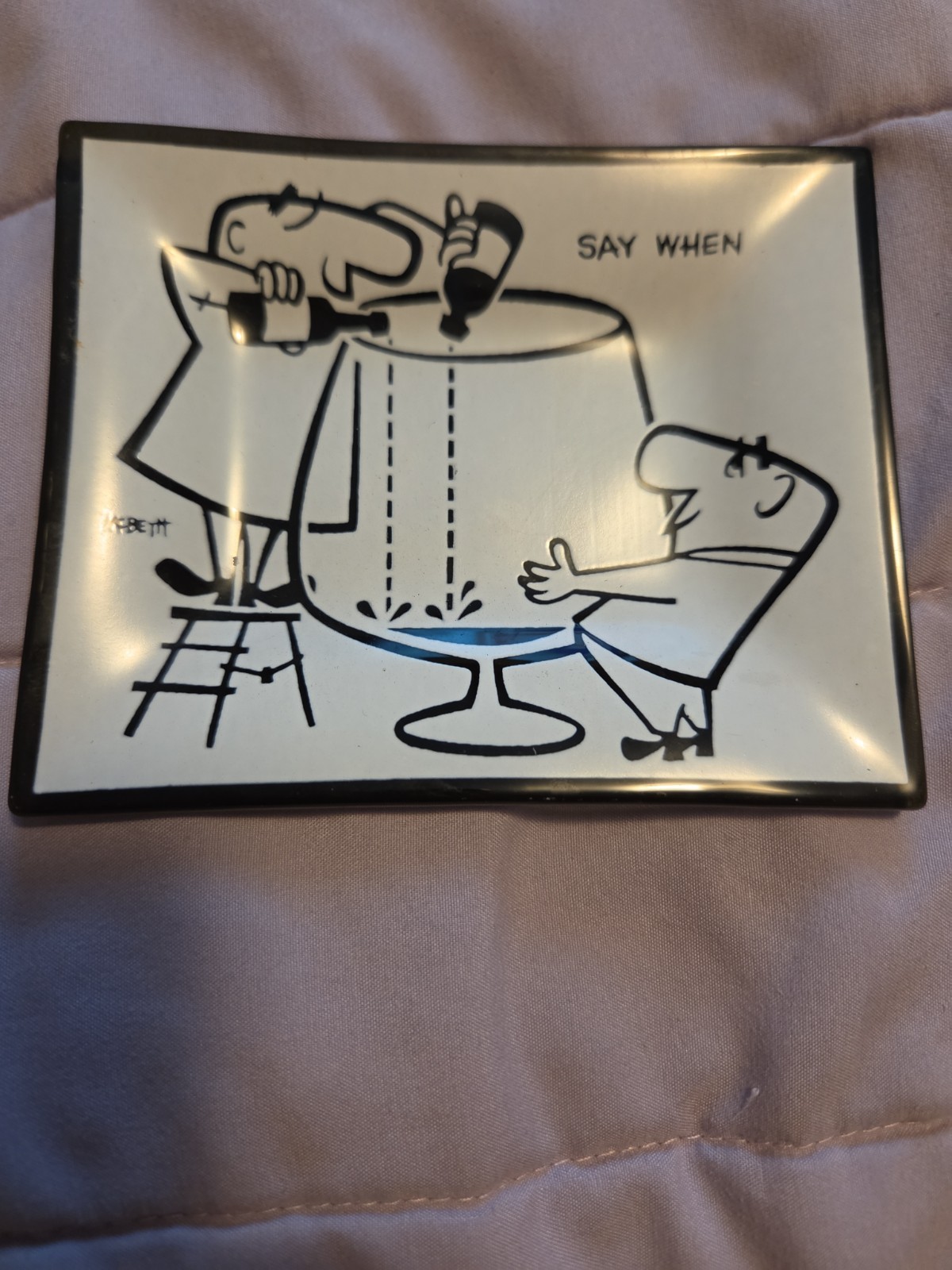 Vintage Ashtray smokey wine \
