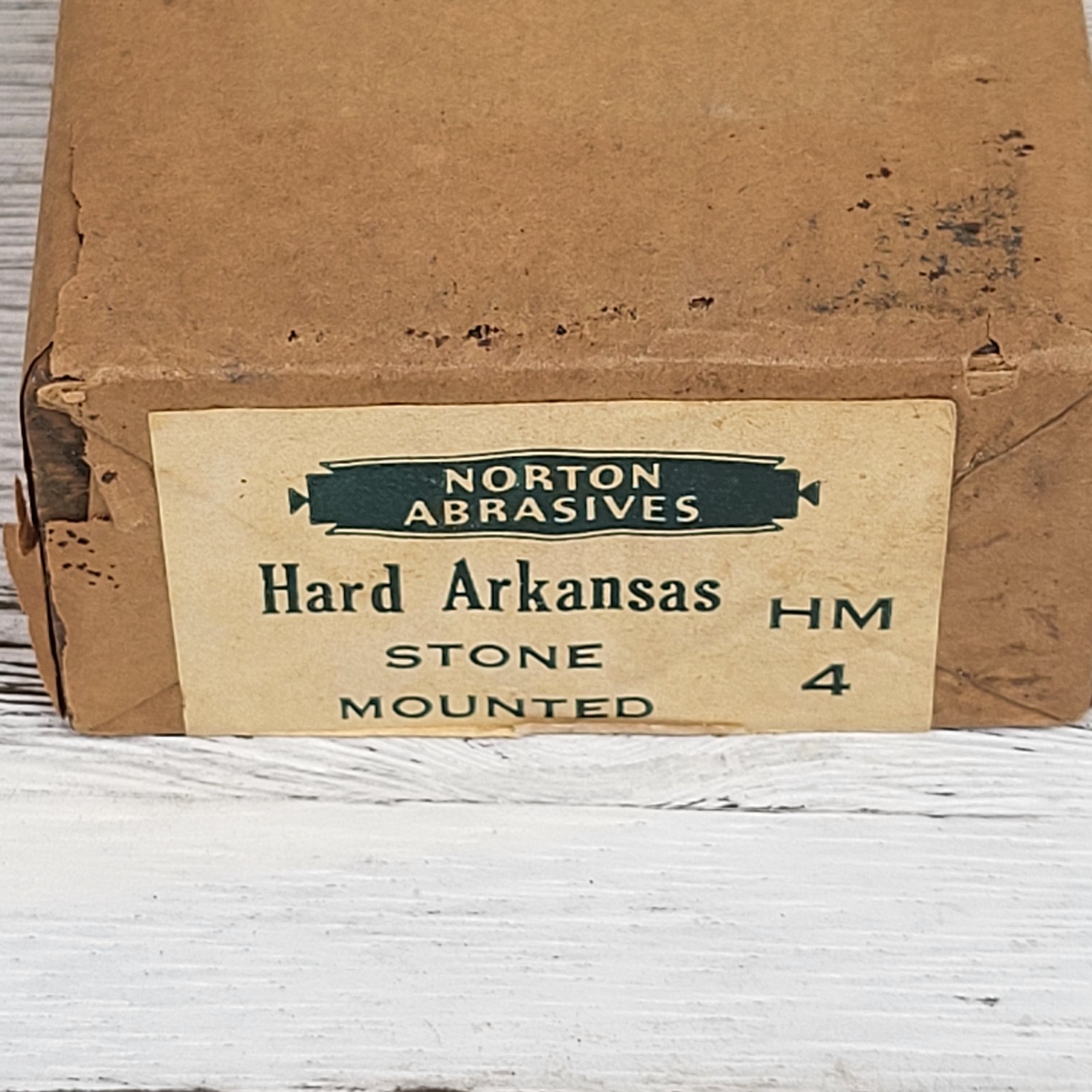 VINTAGE NORTON HARD ARKANSAS STONE MOUNTED HM 4 SEALED PAPER WRAP TOOLS ABRASIVE