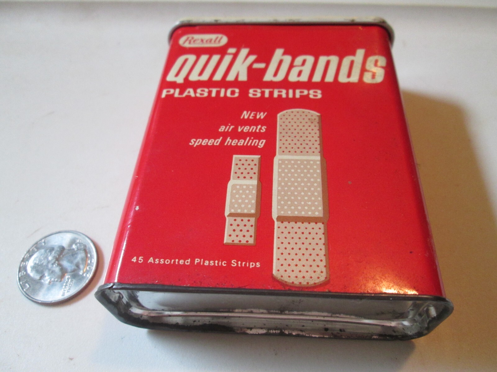 VINTAGE RED REXALL QUIK-BANDS ADHESIVE BANDAGES EMPTY METAL TIN CONTAINER RARE