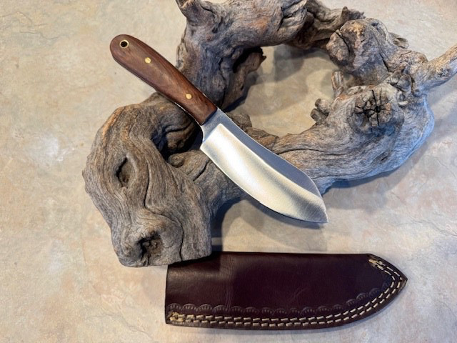 Super Sweet caper / hunting knife High Carbon Steel w/Rose wood handle Super Sweet caper / hunting knife High Carbon Steel w/Rose wood handle