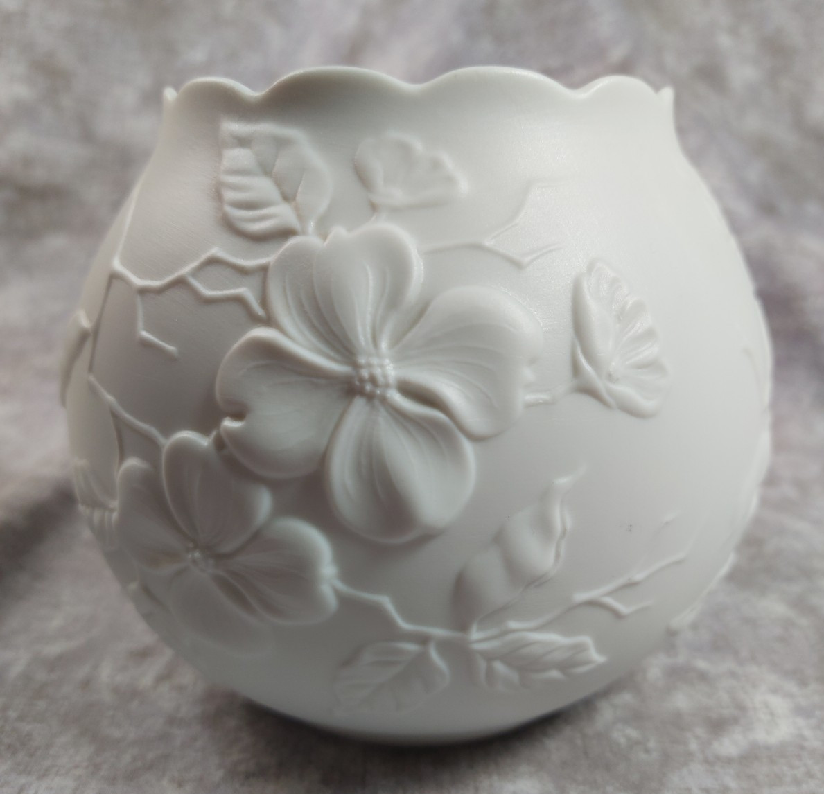 Vtg Kaiser W Germany White Bisque Porcelain Dogwood Bowl Matte Relief M. Frey