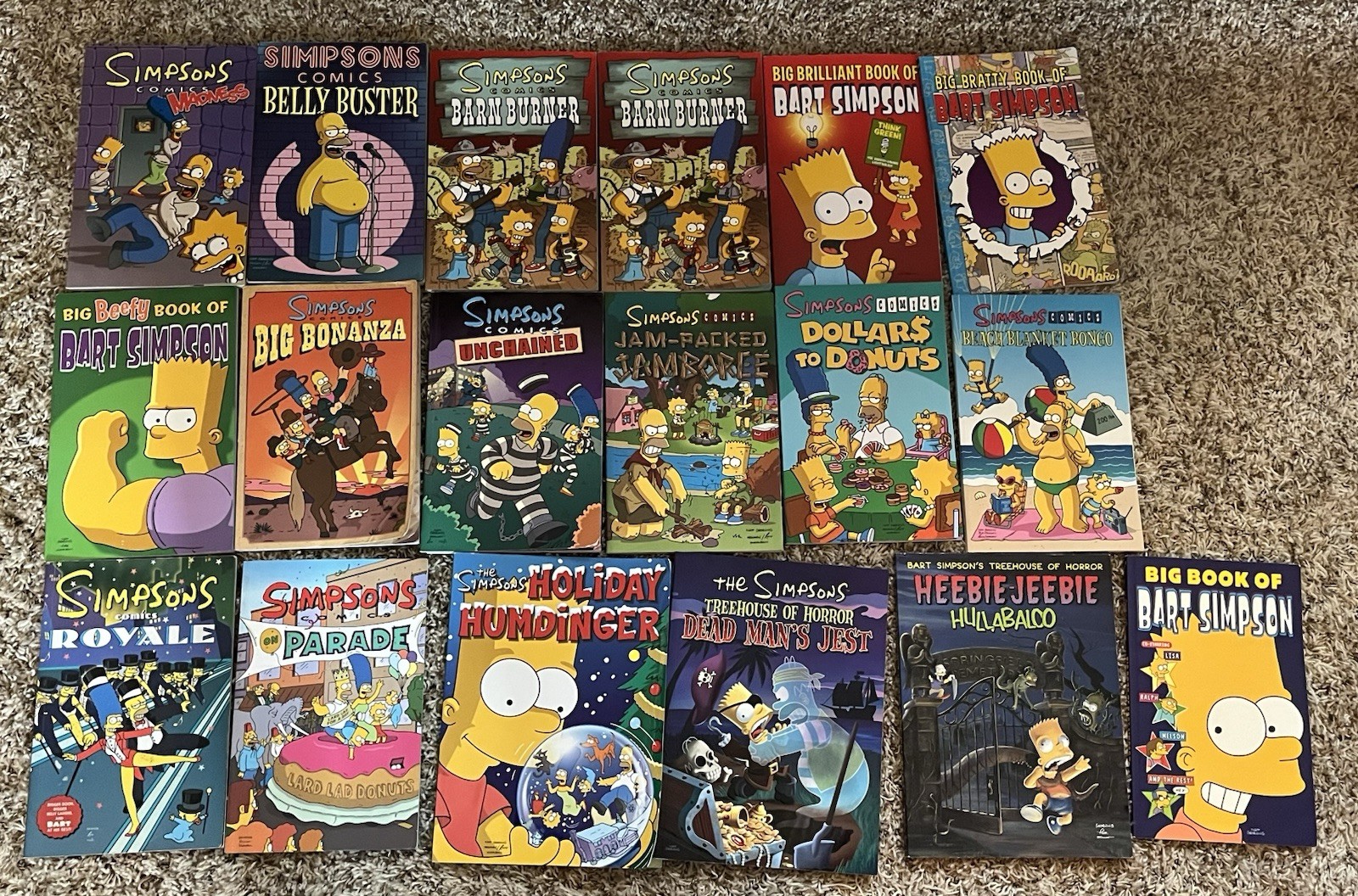 Simpsons/Futurama Comics-Lot of 21 Mixed Titles (18 Simpsons & 2 Futurama)