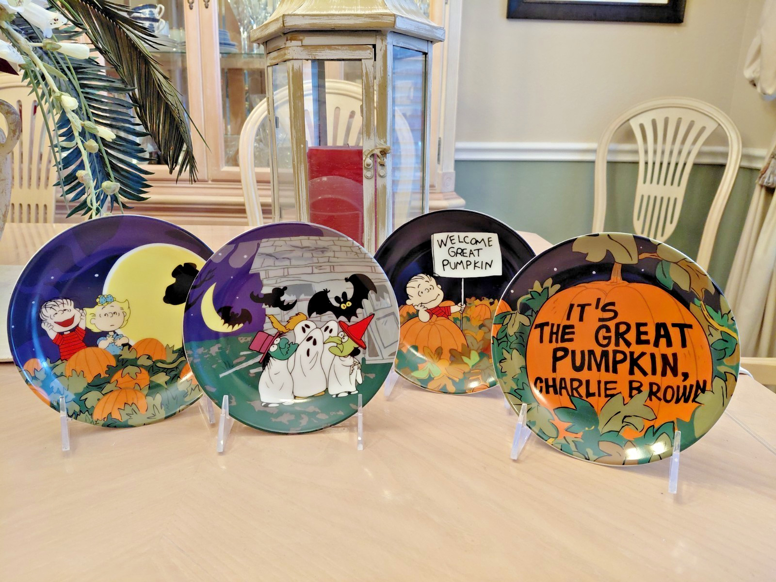 PEANUTS THE GREAT PUMPKIN CHARLIE BROWN HALLOWEEN APPETIZER PLATES SNOOPY & GANG