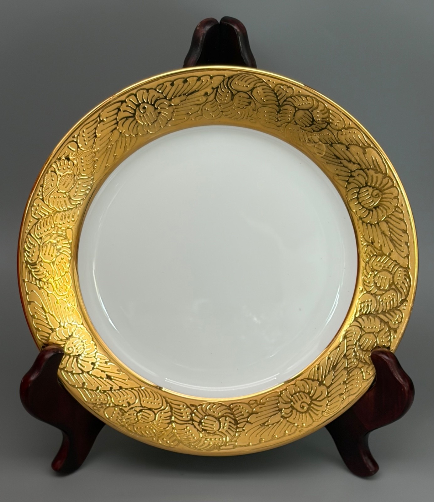 Vtg Benjarong Style Gold Encrusted White Porcelain Hand Painted Thai Plate 7 7/8