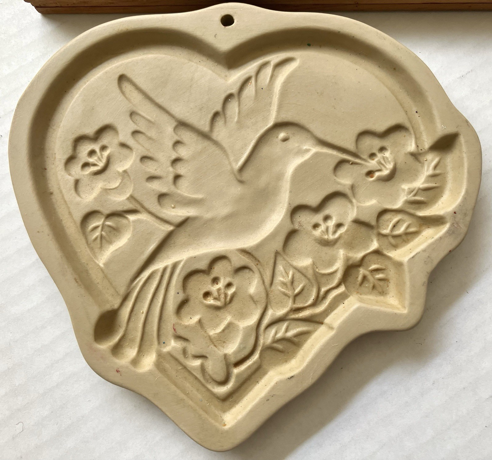 1992 Vintage Hill Design Brown Bag Cookie Art Mold Hummingbird Heart Flowers 1992 Vintage Hill Design Brown Bag Cookie Art Mold Hummingbird Heart Flowers