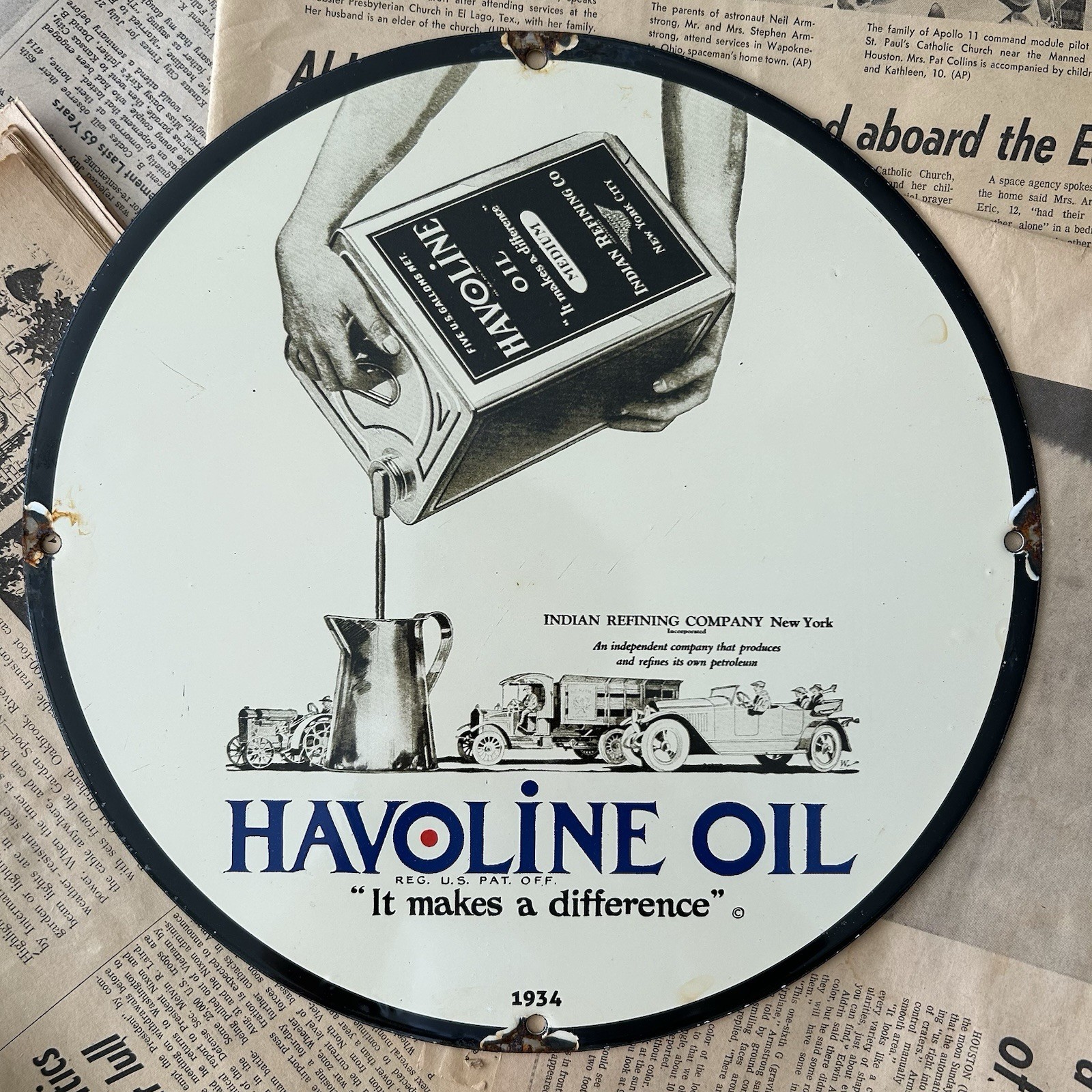VINTAGE 1934 HAVOLINE OIL REFINING COMPANY 12 INCH PORCELAIN ENAMEL SIGN