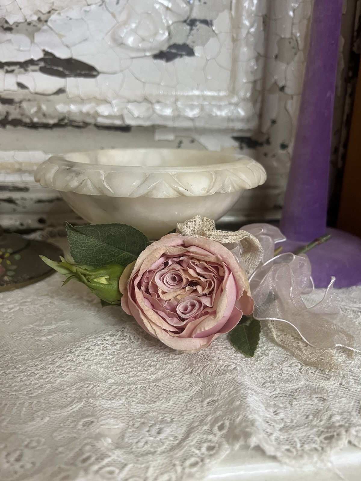 Vintage Alabaster Marble Birdbath Italy Missing Birds. Vintage Alabaster Marble Birdbath Italy Missing Birds.