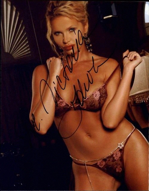 Victoria Zdrok autographed Model RP 8x10 Photo RP0299