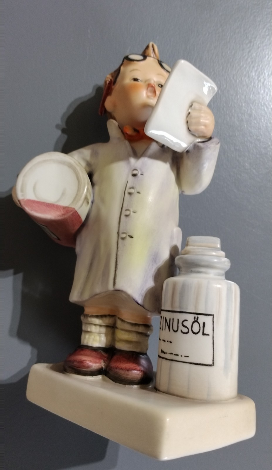 Vintage M. J. Hummel Little Pharmacist Figurine 322 Year 1955 Spelling In German