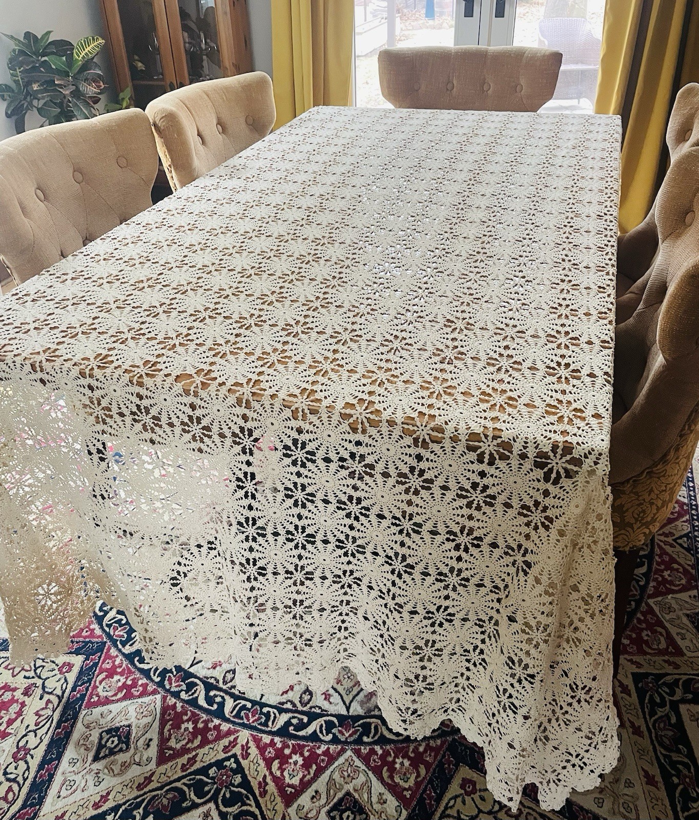 Vtg 2 Tone Cream Beige Handmade Fine Crochet Lace Tablecloth Coverlet 104”x62”