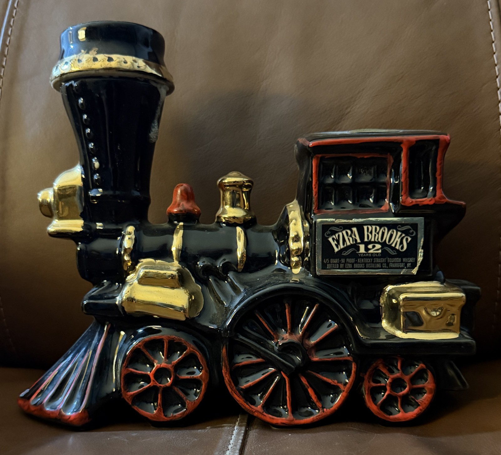 VINTAGE 1969 EZRA BROOKS TRAIN LOCOMOTIVE DECANTER VINTAGE 1969 EZRA BROOKS TRAIN LOCOMOTIVE DECANTER