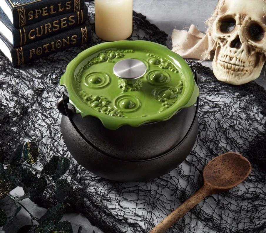 Smith and Clark 6 QT Quart Cast Iron Cauldron Pot Green Bubbling Lid Halloween Smith and Clark 6 QT Quart Cast Iron Cauldron Pot Green Bubbling Lid Halloween