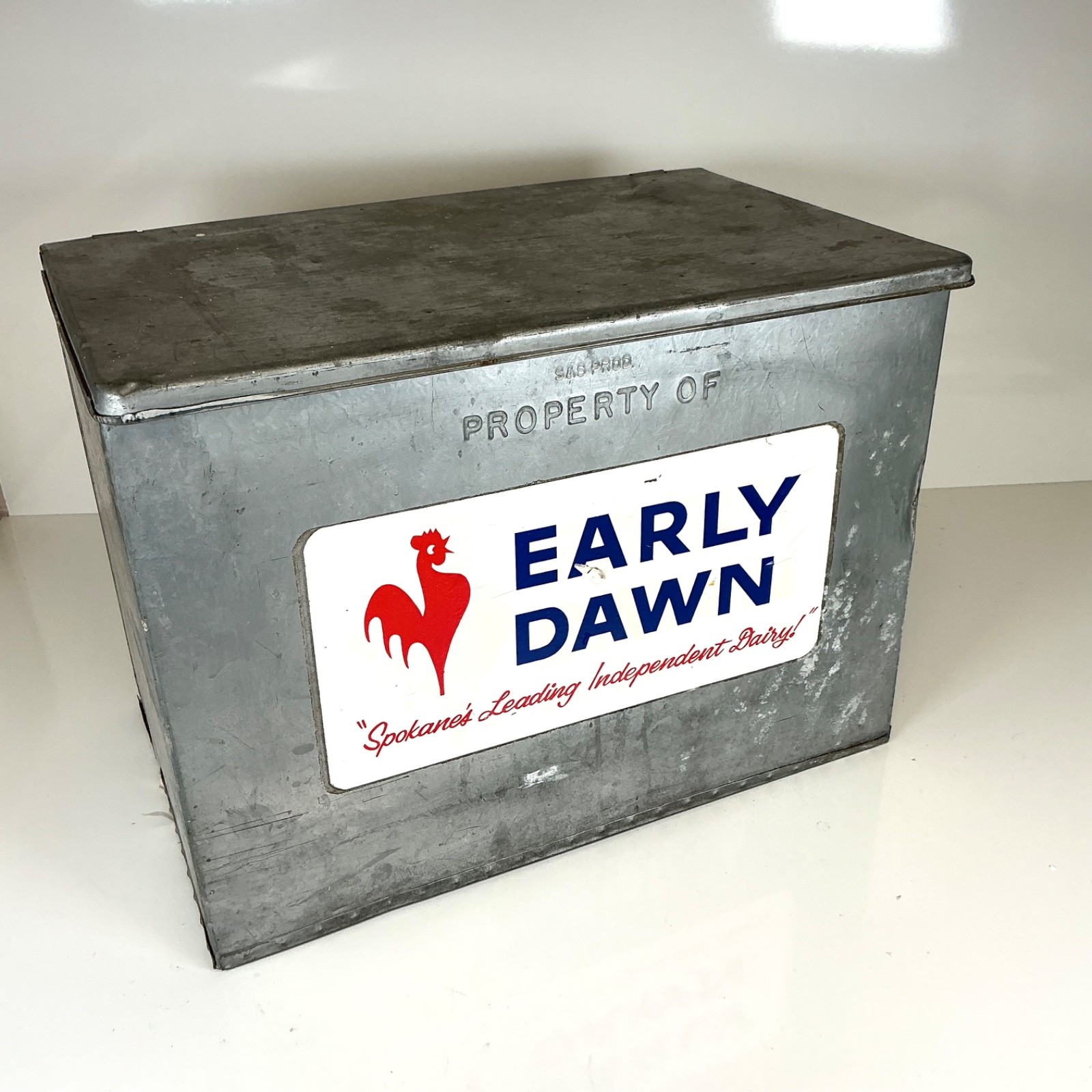 Vintage Early Dawn Dairy Insulated Galvanized Milk Porch Delivery Box Spokane WA Vintage Early Dawn Dairy Insulated Galvanized Milk Porch Delivery Box Spokane WA
