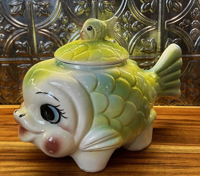 RARE Hard To Find Vintage 1950's Ceramic Fish Cookie Jar RARE Hard To Find Vintage 1950's Ceramic Fish Cookie Jar