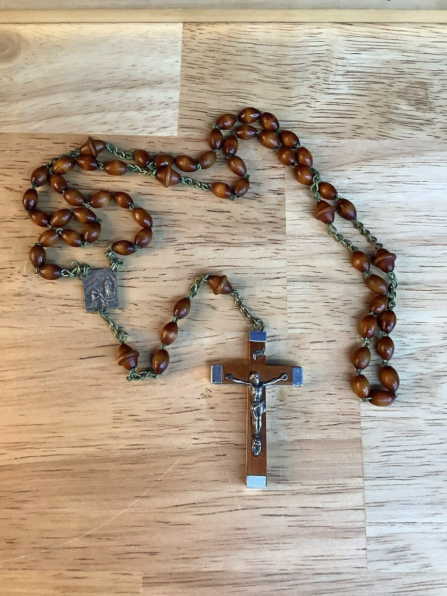 VINTAGE WOODEN  BEAD LOURDES  ROSARY, CATHOLIC, CRUCIFIX