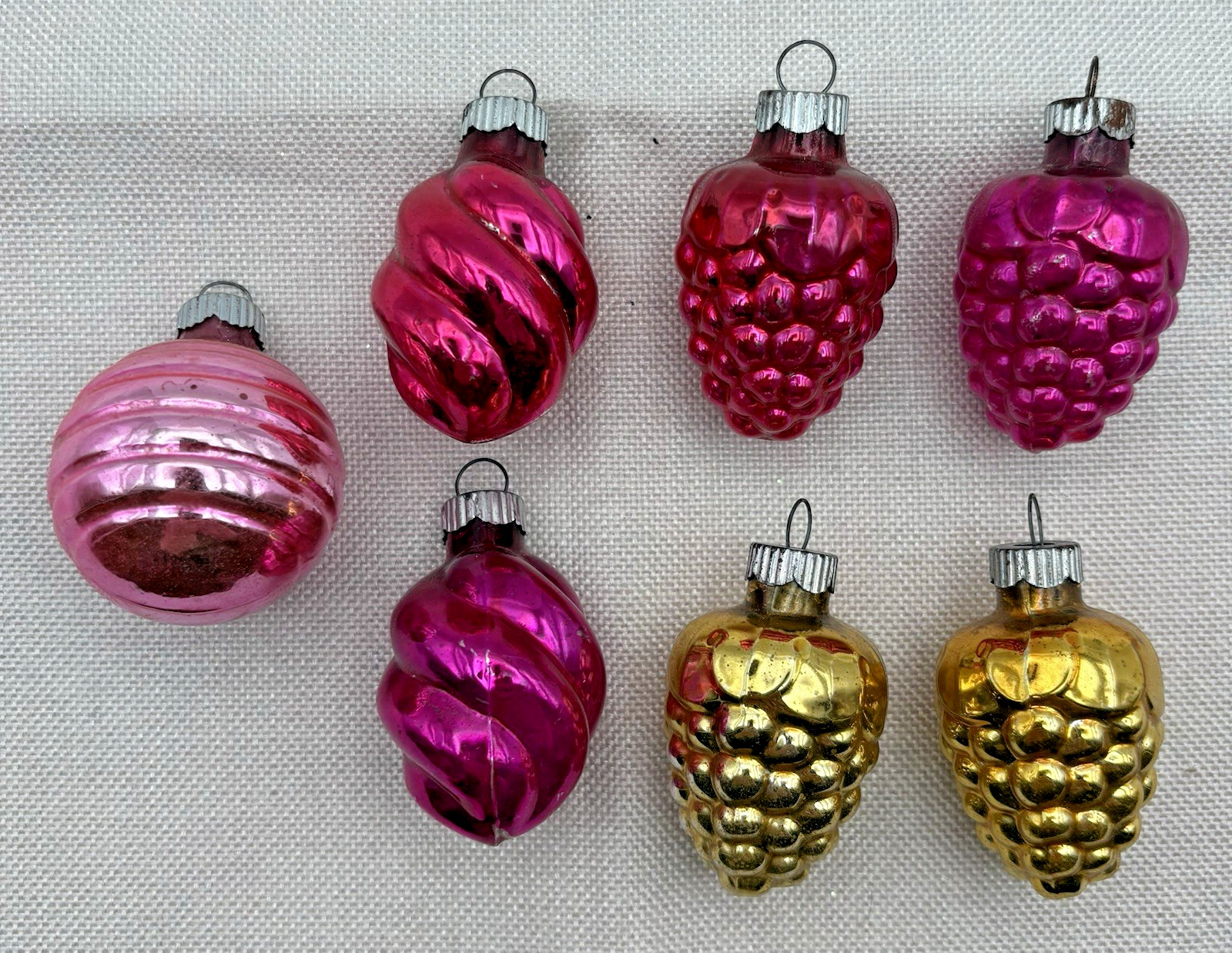7 Vtg Shiny Brite Bumpy Twist Glass Berry Grape Cluster Christmas Ornament Lot 7 Vtg Shiny Brite Bumpy Twist Glass Berry Grape Cluster Christmas Ornament Lot