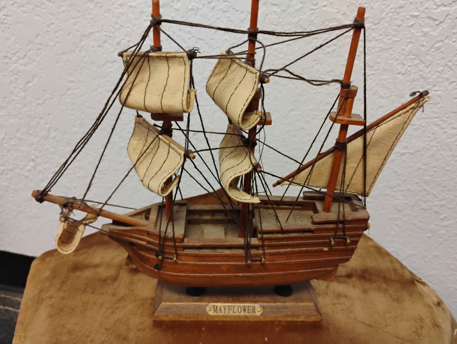 Vintage Mayflower Ship 9/10