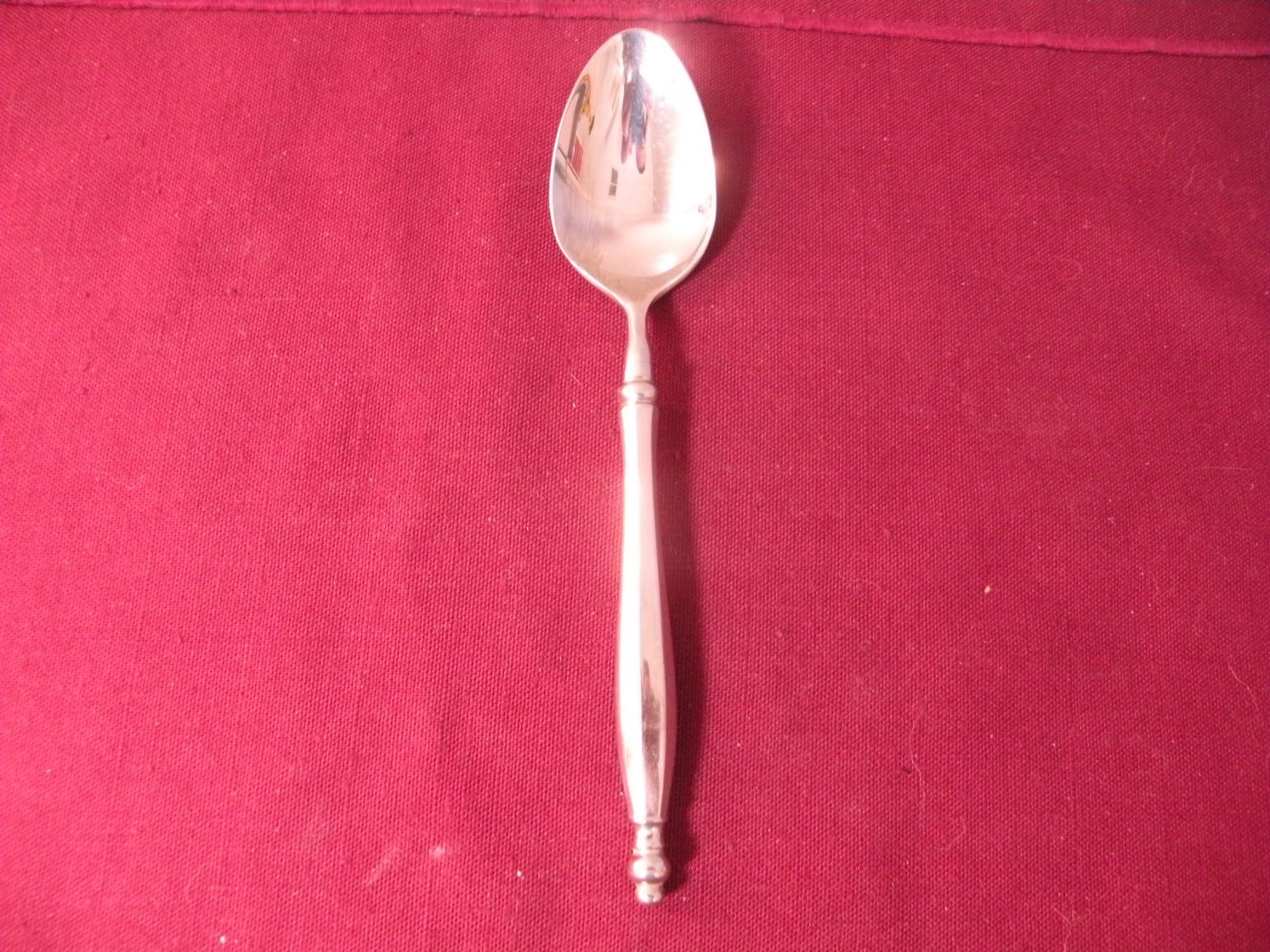 1 Teaspoon International Lyon Concept Stainless Steel Flatware 6 1/2\