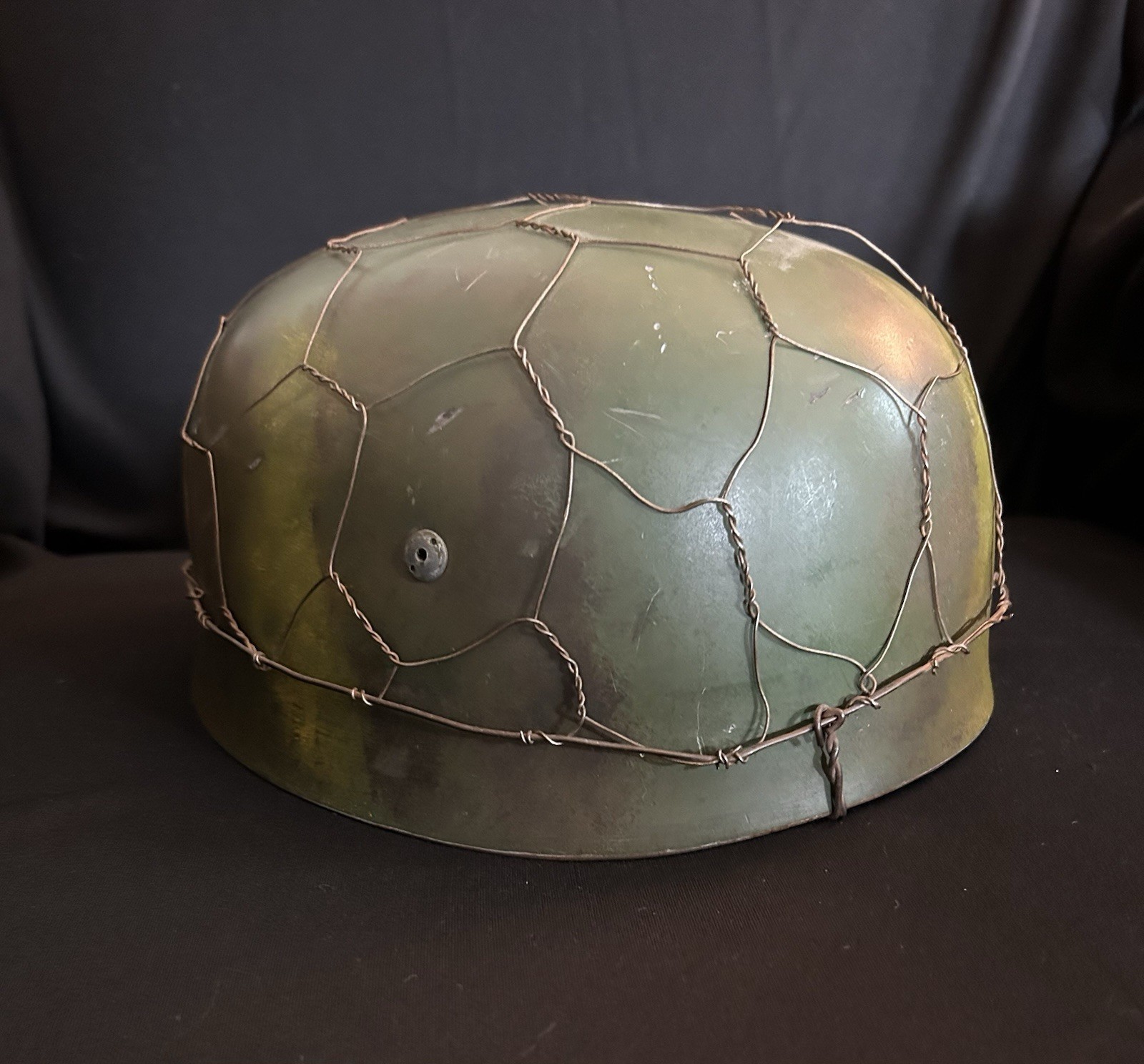 NICE Reproduction German Paratrooper M38 FJ Camouflage Helmet w/ Chicken Wire