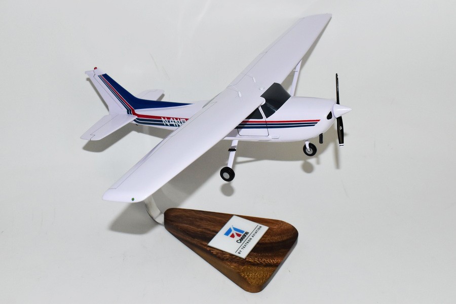 Cessna® 172P Skyhawk, N4NP, 18in Mahogany Scale Model