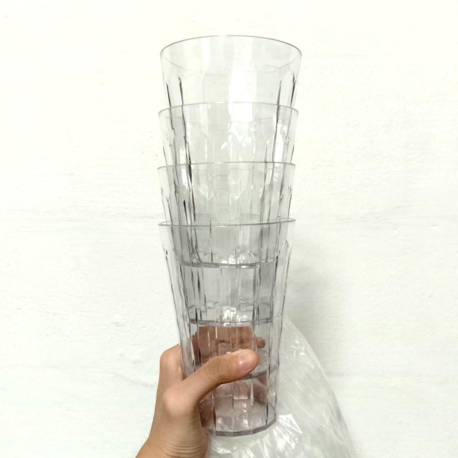 New Beautiful Tupperware Set of 4 Acrylic Ice Clear Prism Tumblers 475ml each