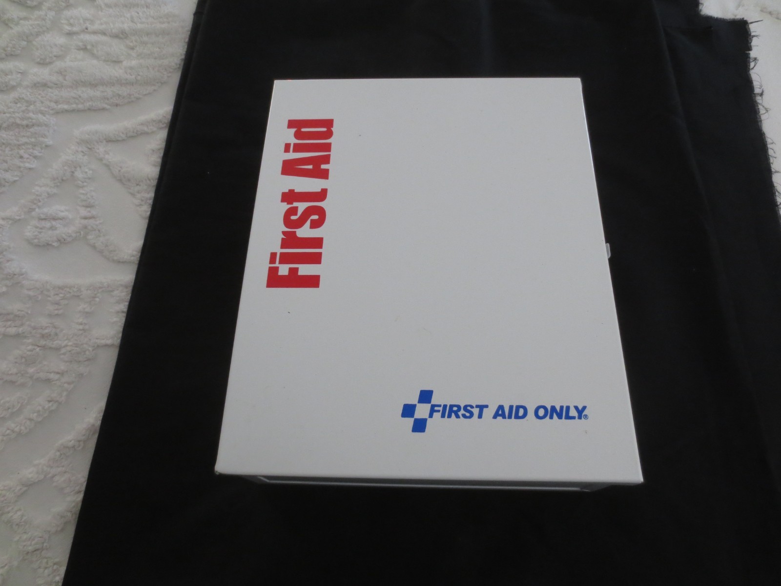 Unused WHITE FIRST AID METAL Wall Mount EMPTY CABINET--9-1/2\