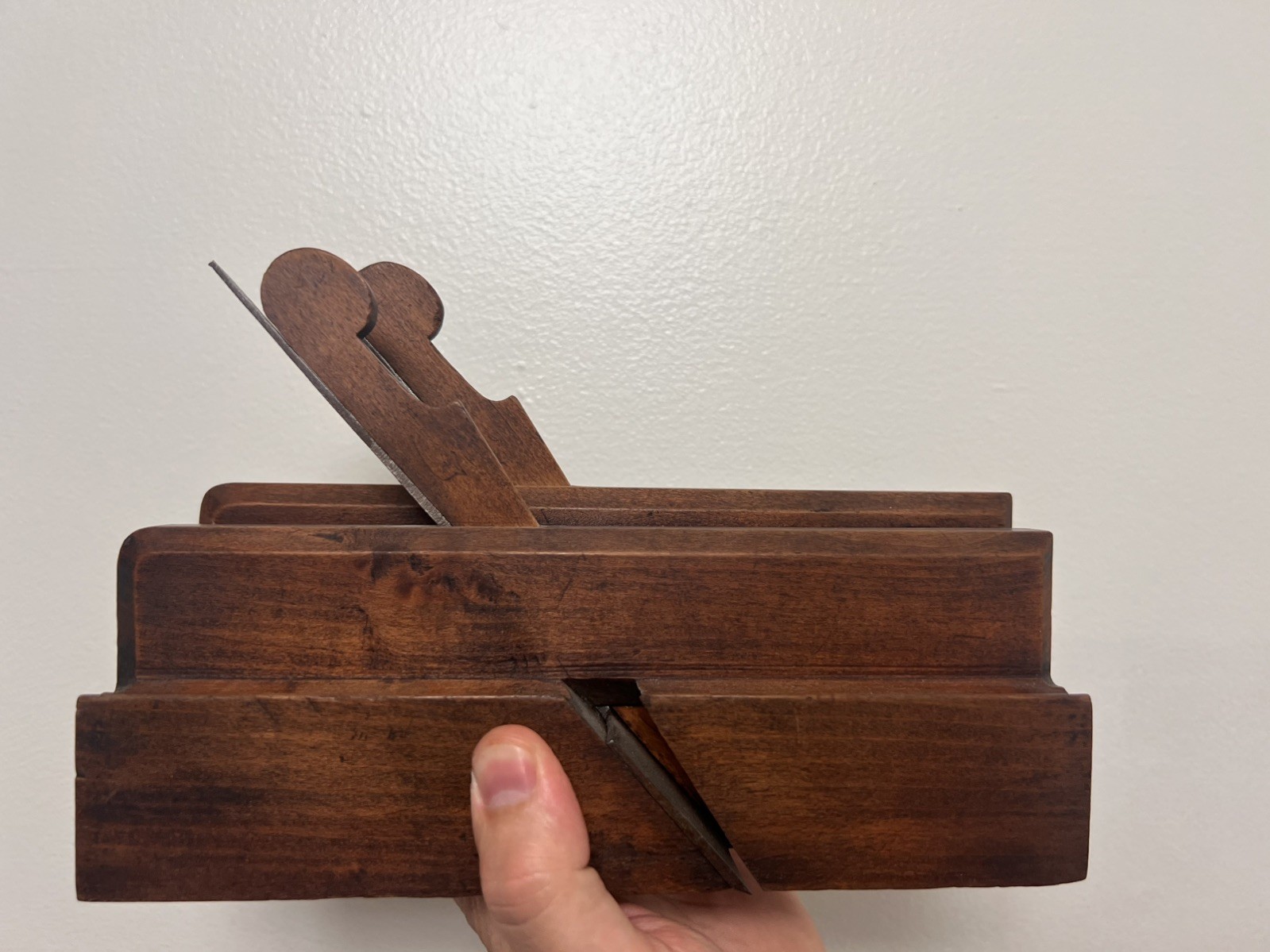 W. RUSSELL, Middletown, CT Matched Pair H&R molding planes 18th c. W. RUSSELL, Middletown, CT Matched Pair H&R molding planes 18th c.