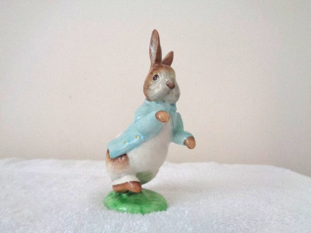 Vintage Beatrix Potter’s Peter Rabbit Beswick England  1948