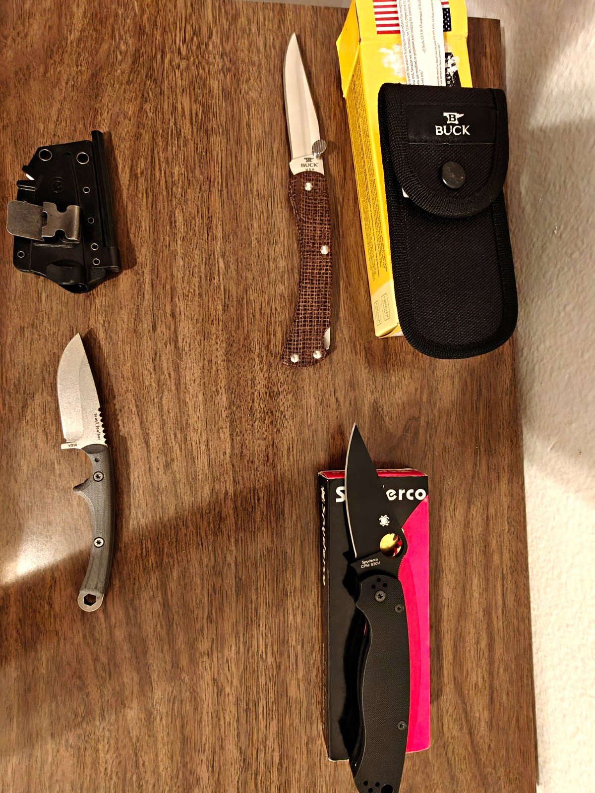 Buck Slim Hunter S45vn (Discontinued), Spyderco Paramilitary 2 S30vn, Scout Vg10