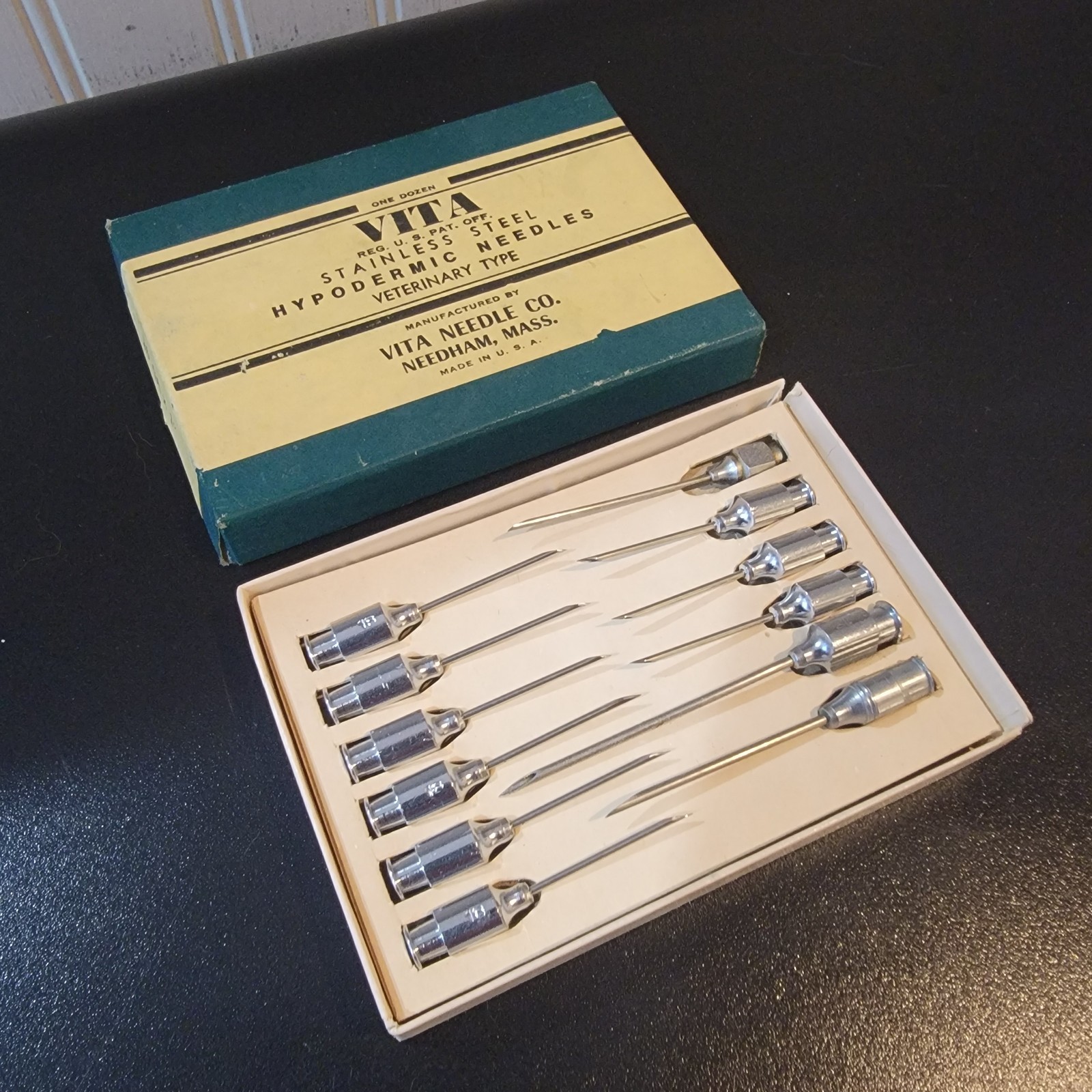 Vintage VITA Stainless Steel Veterinary Hypodermic Needles Box 1 Dozen Box Vintage VITA Stainless Steel Veterinary Hypodermic Needles Box 1 Dozen Box