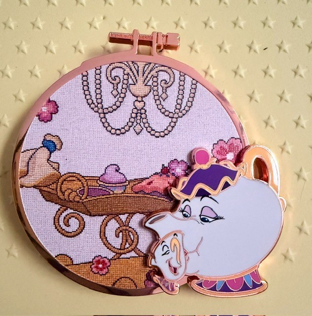 Mrs. Potts & Chip PALM LE250 Jumbo Pin Cross Stitch Sidekicks-CHASER