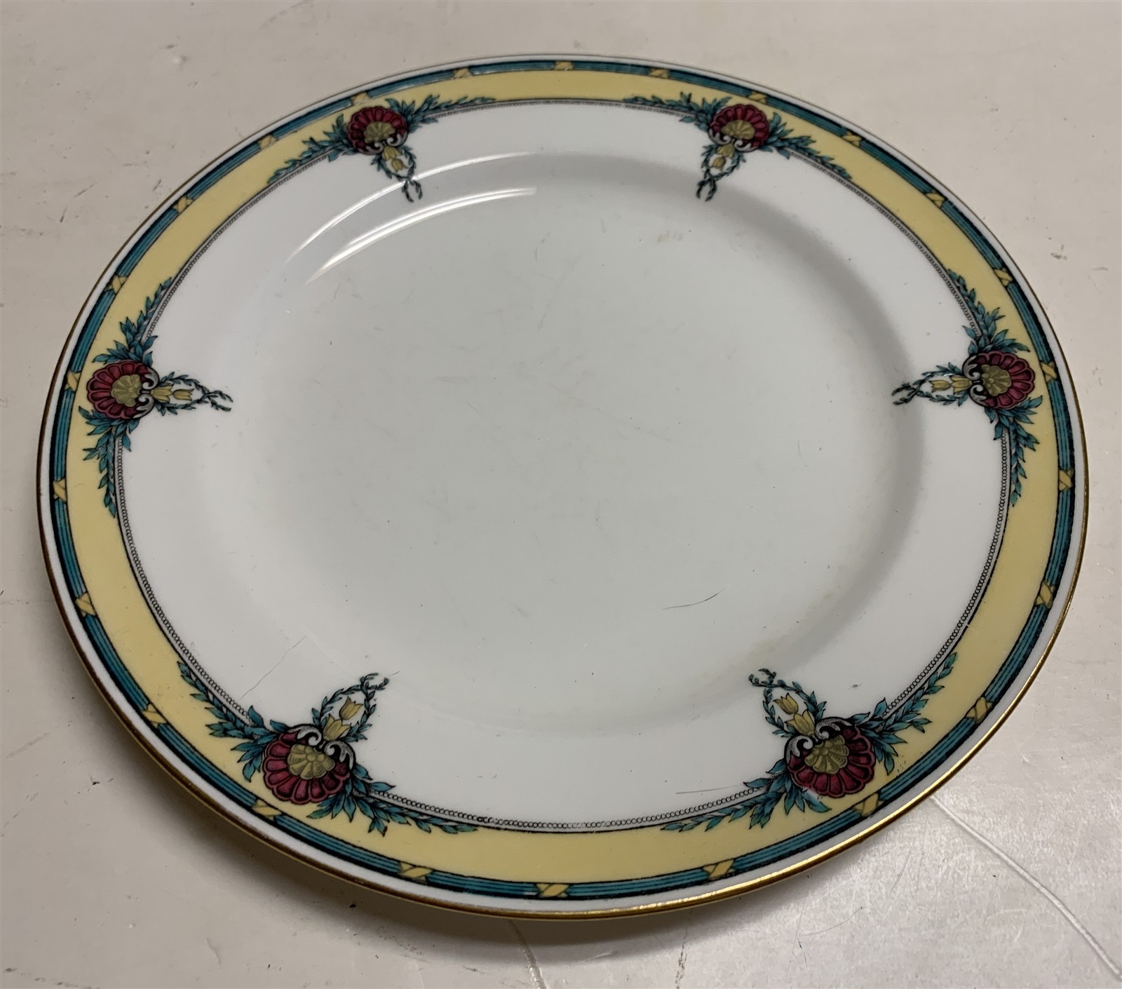 Antique Minton England 8 3/4 Plate Shell Pattern Unknown Bone China Antique Minton England 8 3/4 Plate Shell Pattern Unknown Bone China