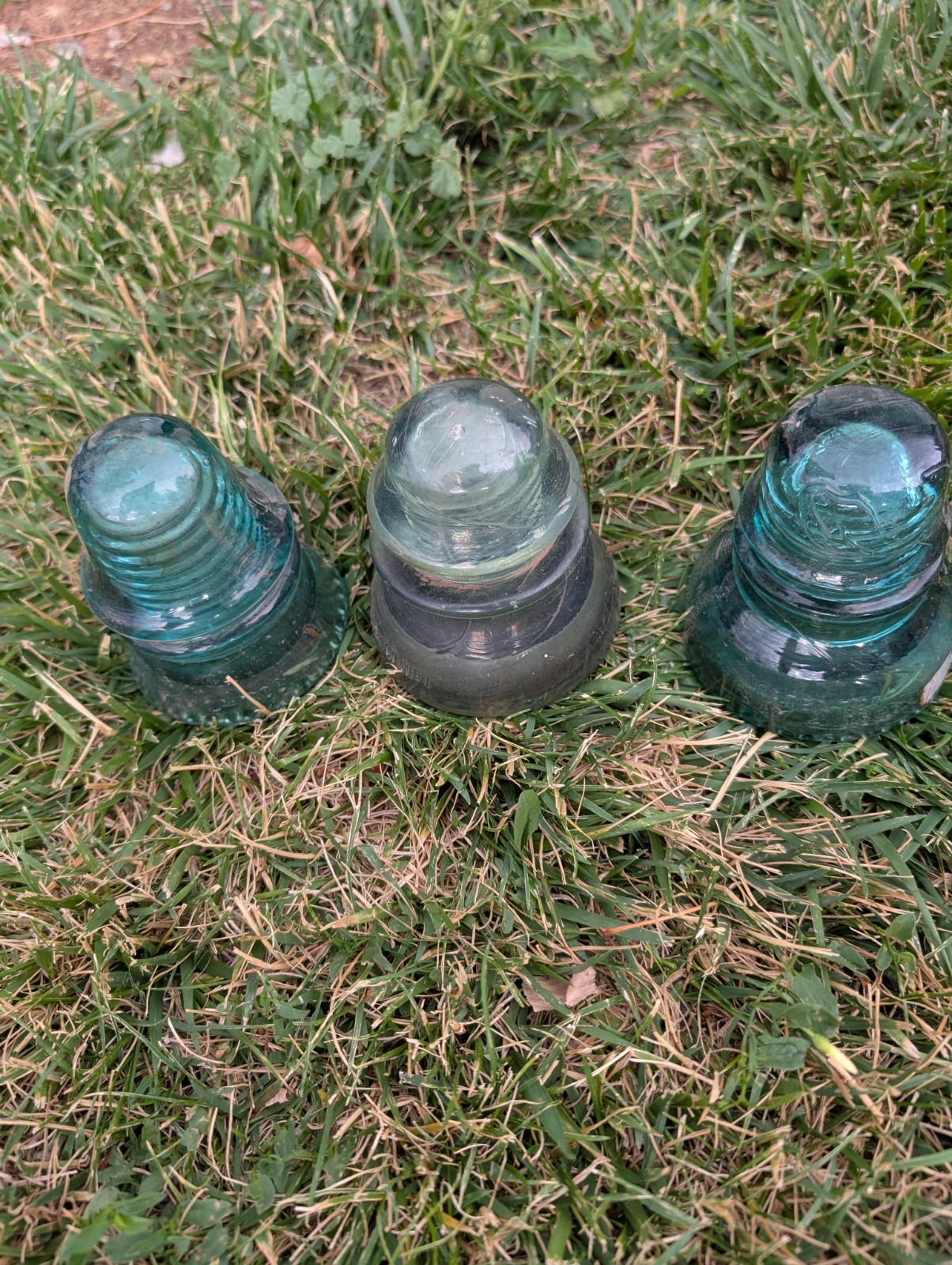 PETTICOAT Hemingray Glass Telegraph Insulators 3 Large Clear & Aqua Blue Read