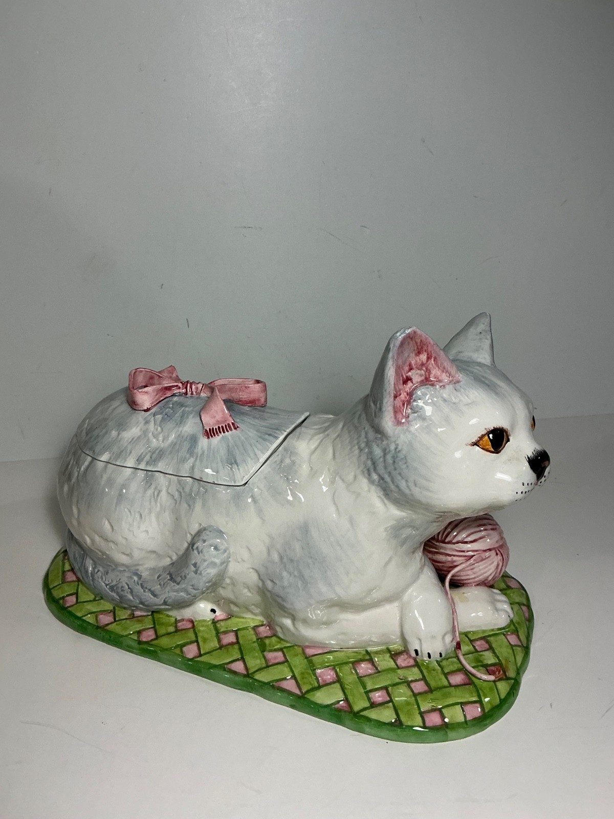Vintage 1960-70s Meiselman Imports Majolica Ceramic Lidded Cat Tureen 10.25