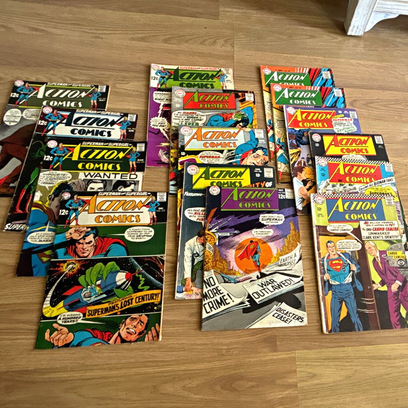 HUGE LOT DC Comics Action Comics Superman Mixed Comic Book Lot Color DC Universe