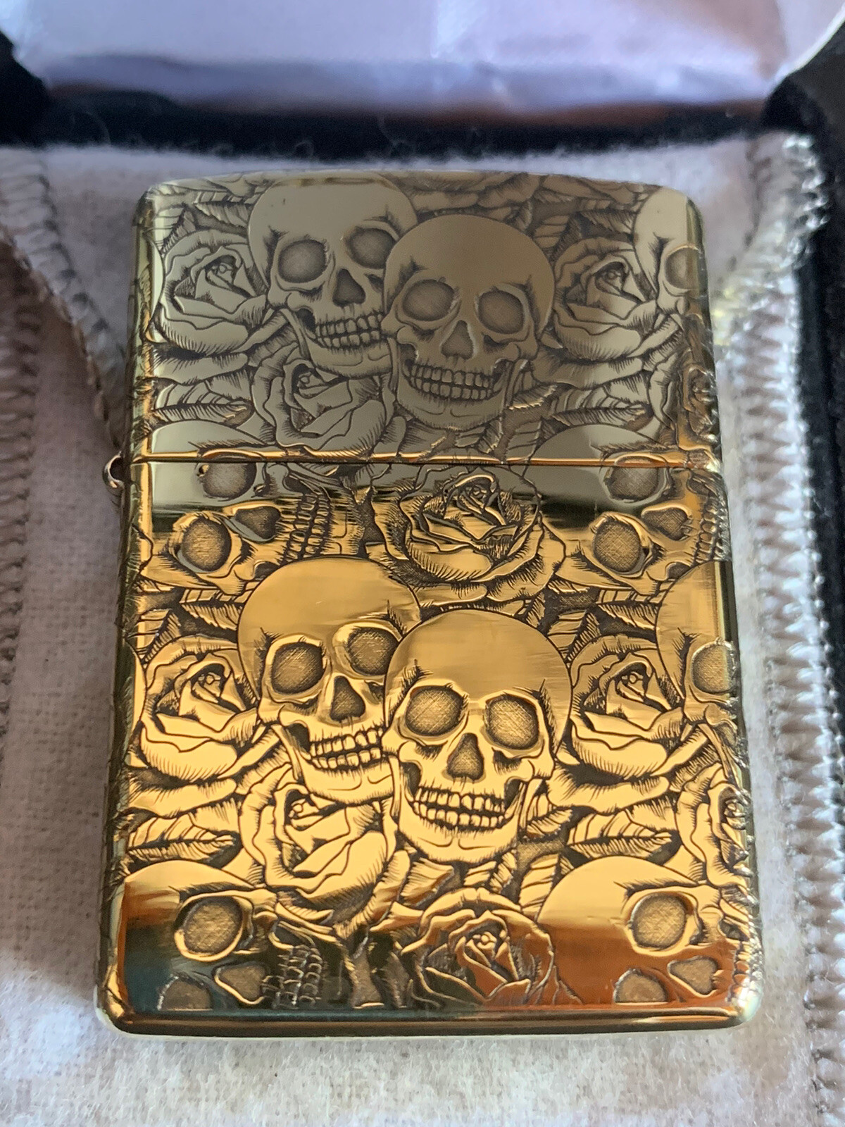 RARE ZIPPO SKULL 5-SIDE ARMOR IN VELVET BOX NEW