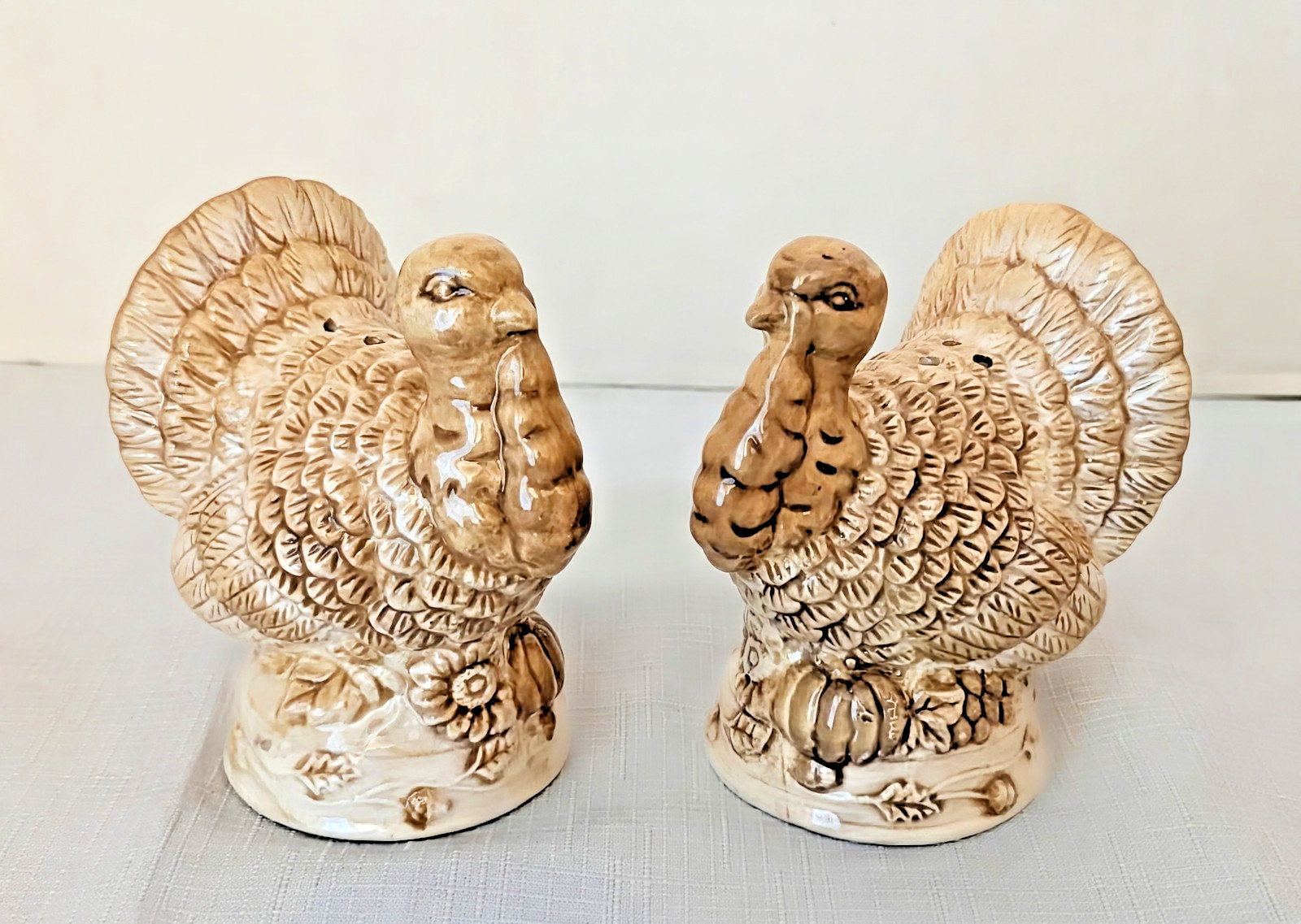 Vintage Ceramic Turkey Salt and Pepper Shakers New open box