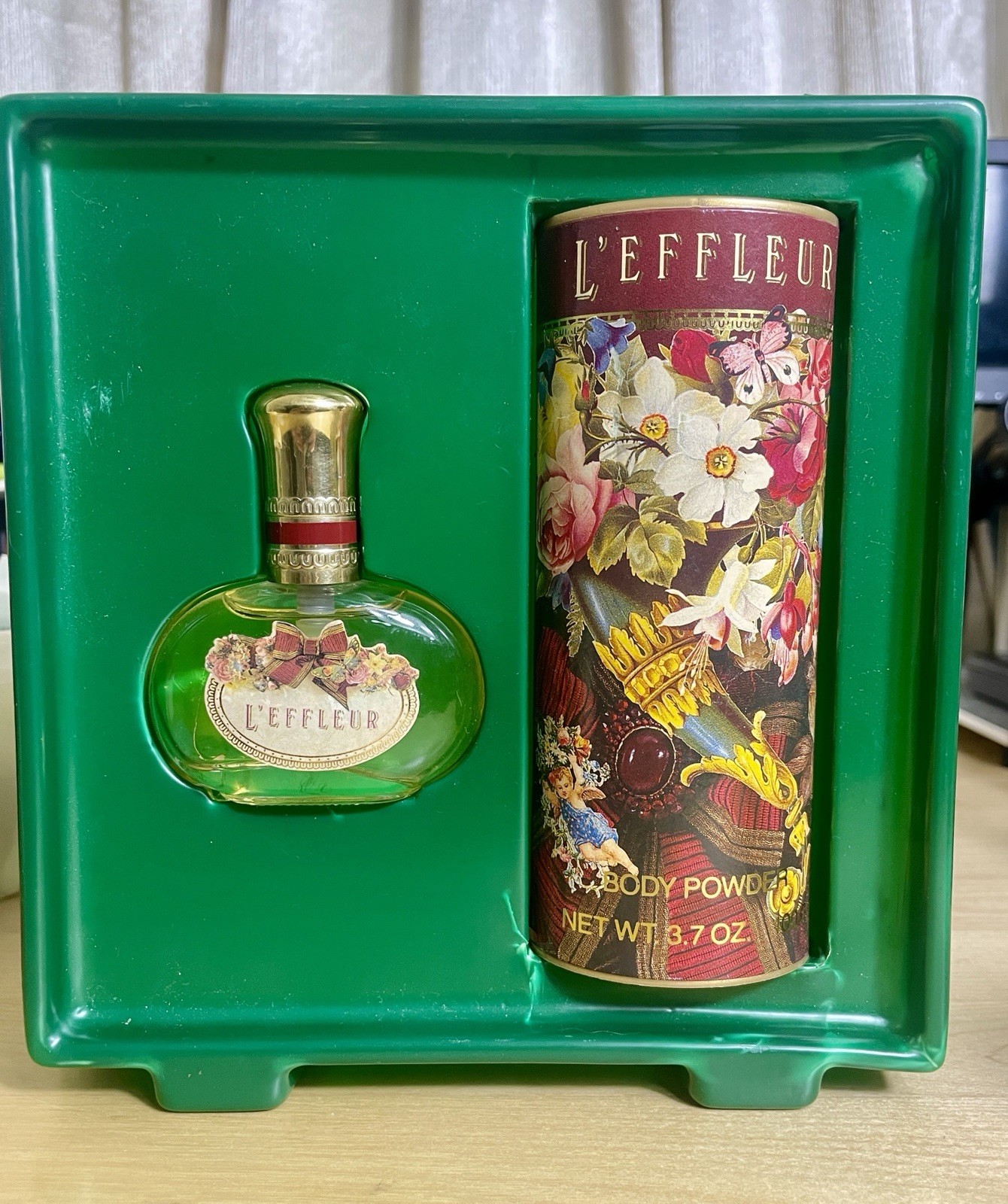 Vintage Gift Set L\'Effleur By Coty Cologne Spray And Body Powder NOS