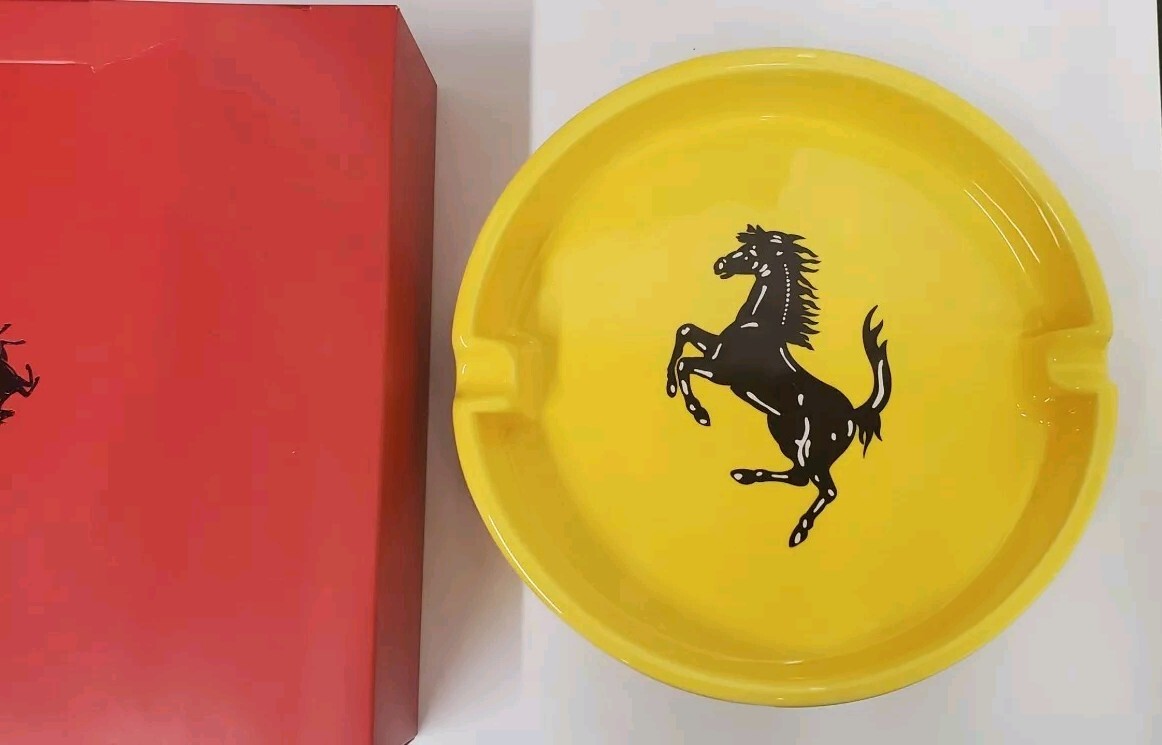 Factory Large Ferrari Scuderia yellow ashtray 24 cm / 9,5 Factory Large Ferrari Scuderia yellow ashtray 24 cm / 9,5