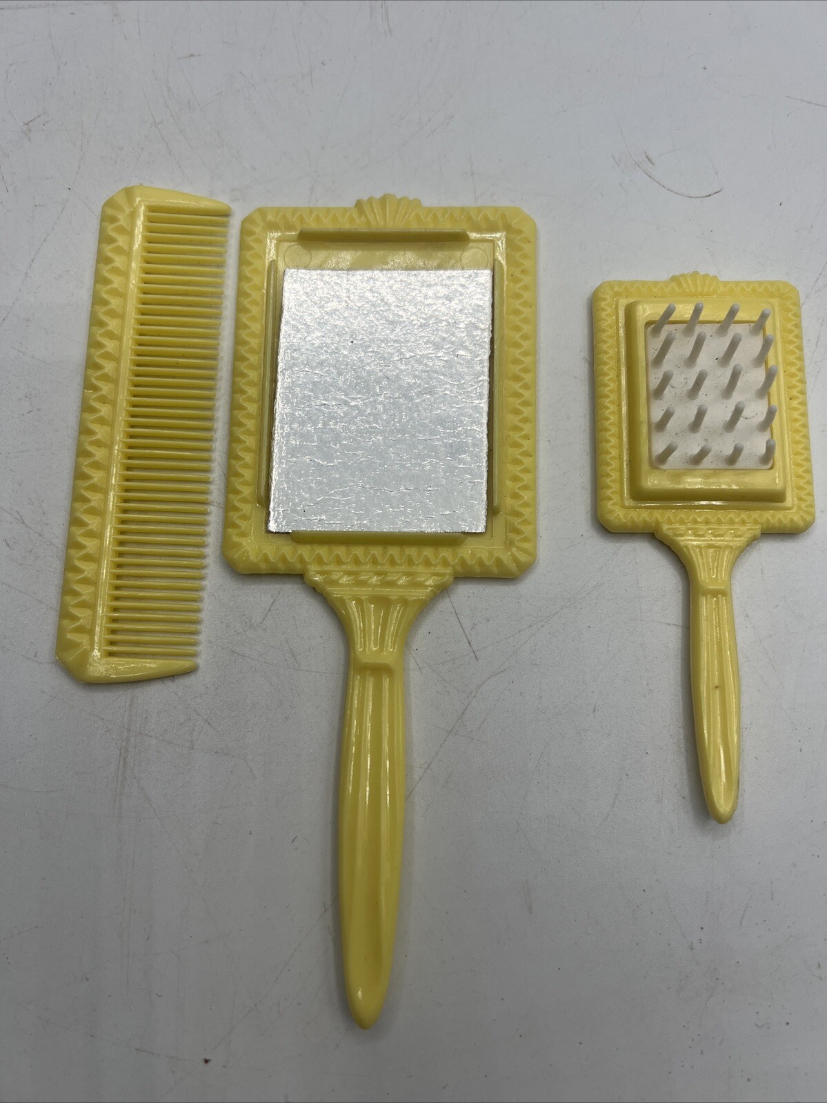 Vtg Yellow Plastic Kids Vanity Set Little Bo Peep Mirror Comb Brush