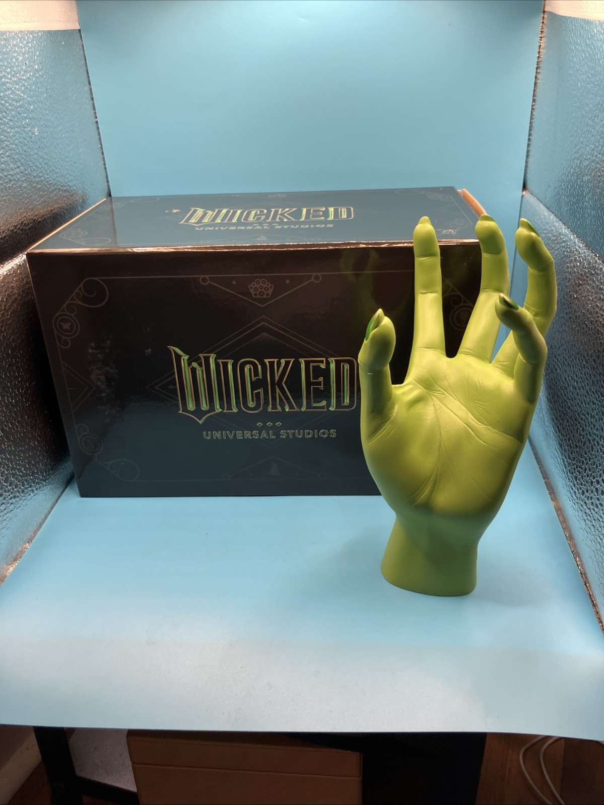 Universal Studios Wicked For Good Elphaba Resin Hand Wall Hook Mount Exclusive Universal Studios Wicked For Good Elphaba Resin Hand Wall Hook Mount Exclusive