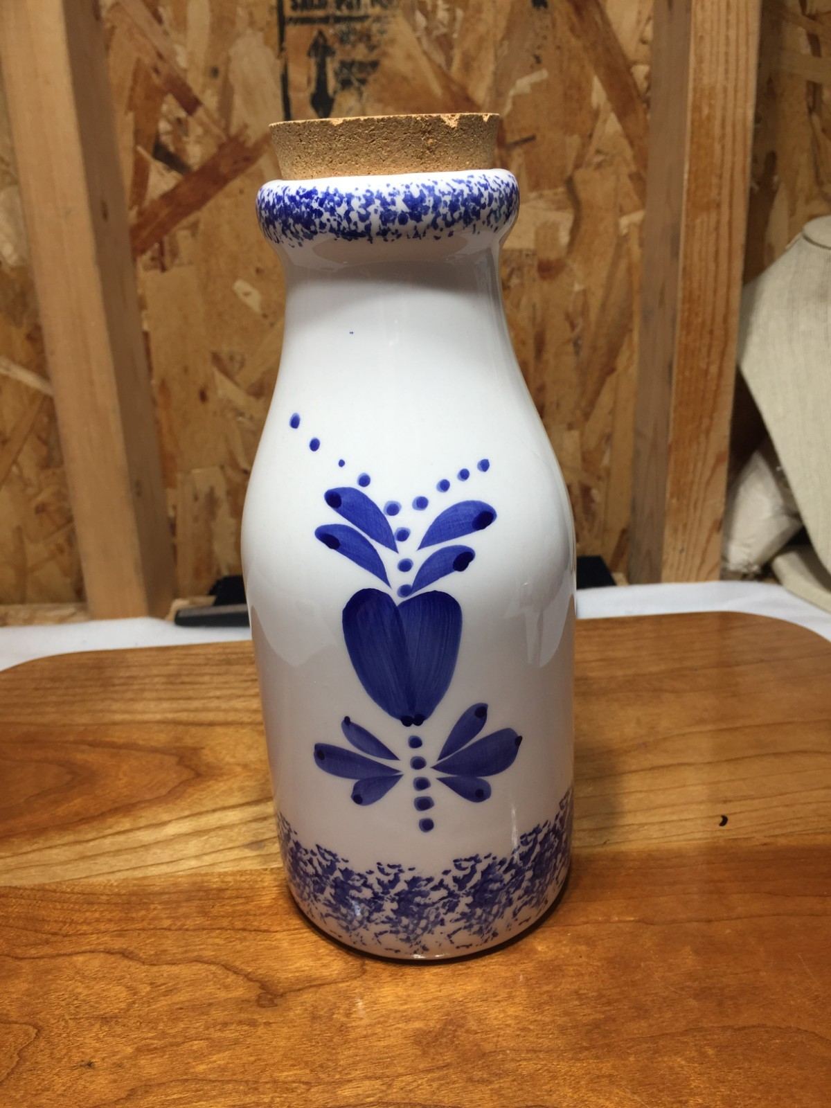 VTG Lloyd Ceramic Milk Bottle Vase Blue Spongeware Heart Motif Hand-Painted