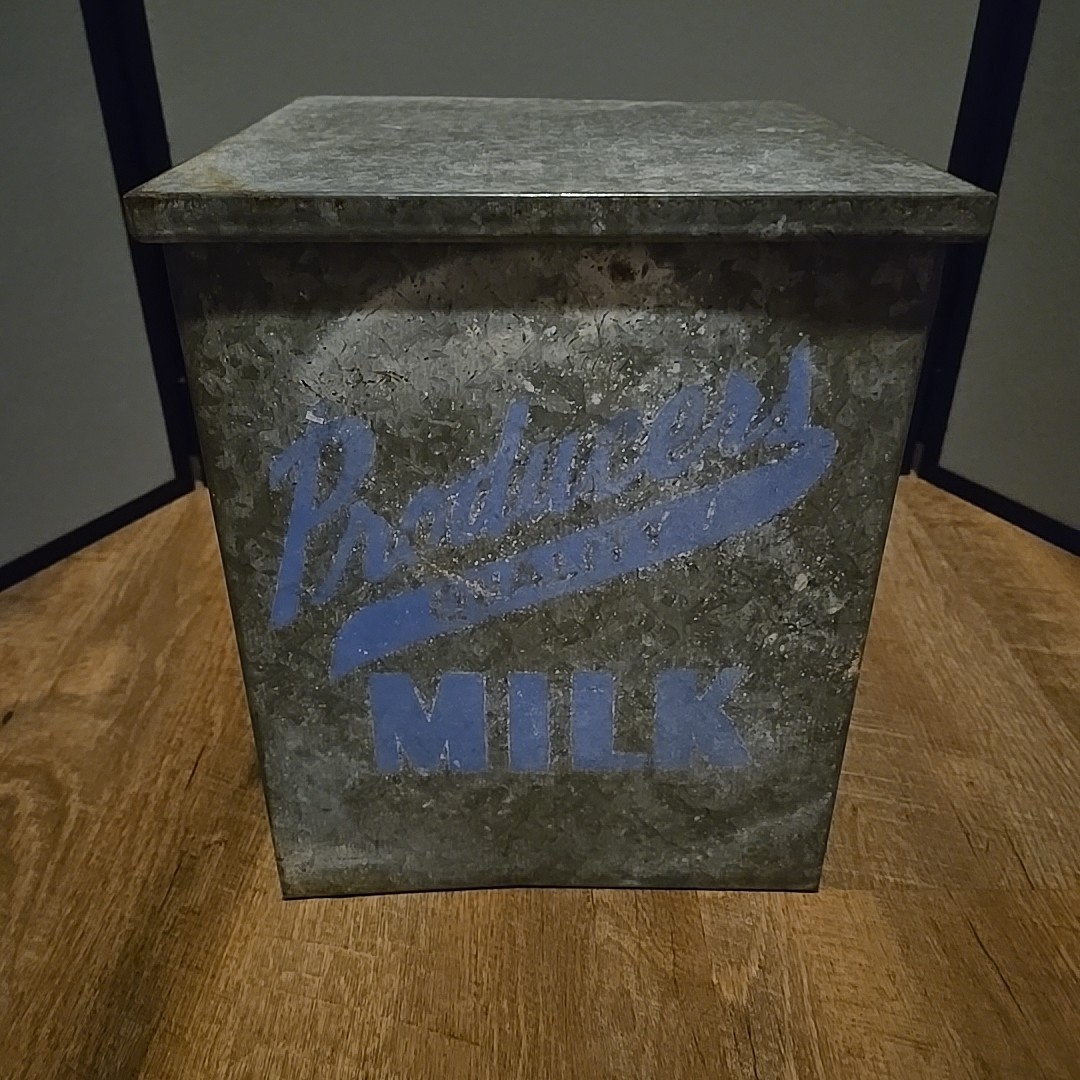 Vintage Producers Quality Dairy Milkman Porch Milk Bottle Box MCM Vintage Producers Quality Dairy Milkman Porch Milk Bottle Box MCM