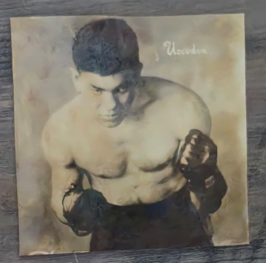 1920s CUBAN CUBA ROMEO Y JULIETA BOXING CIGAR PHOTO CARD 3.5 x 3.5 INCHES