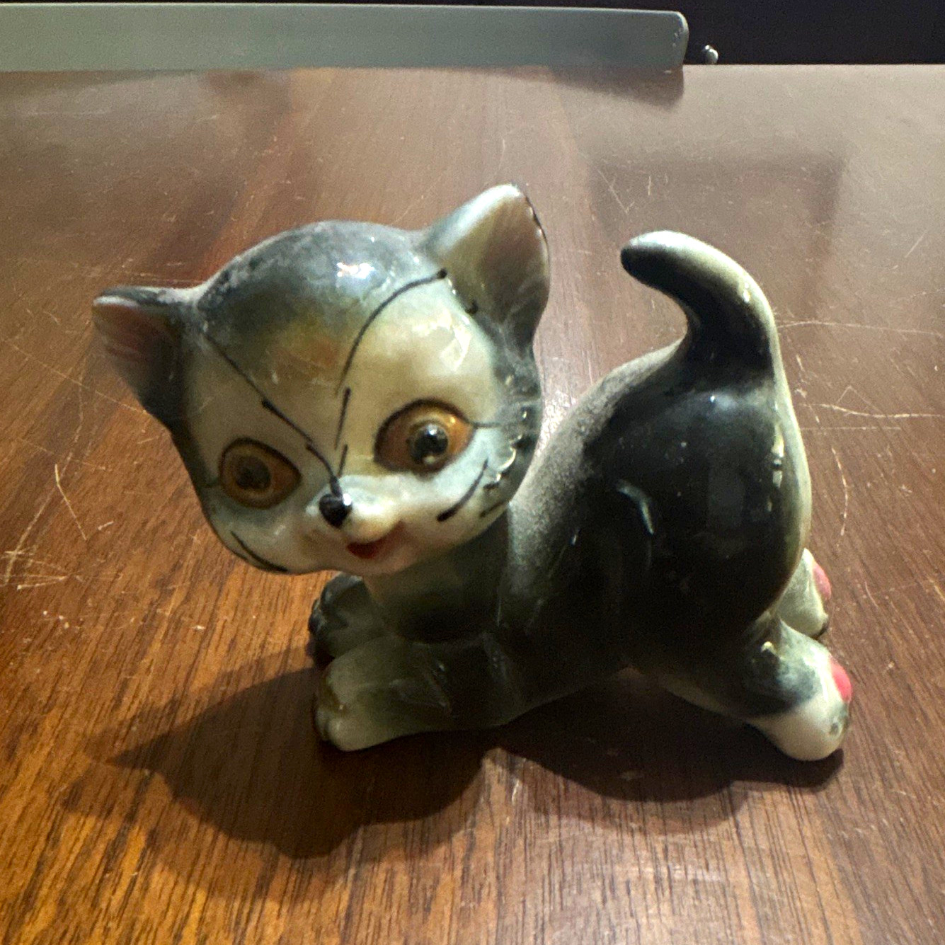 Vintage Porcelain Gray & White Cat Kitten Figurine, Small Cat Statue Decor
